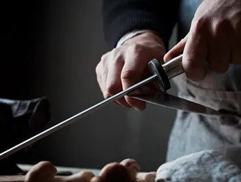 how to sharpen a knife with a steel rod
