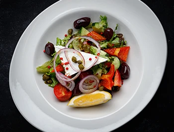 What Dressing Goes on Greek Salad